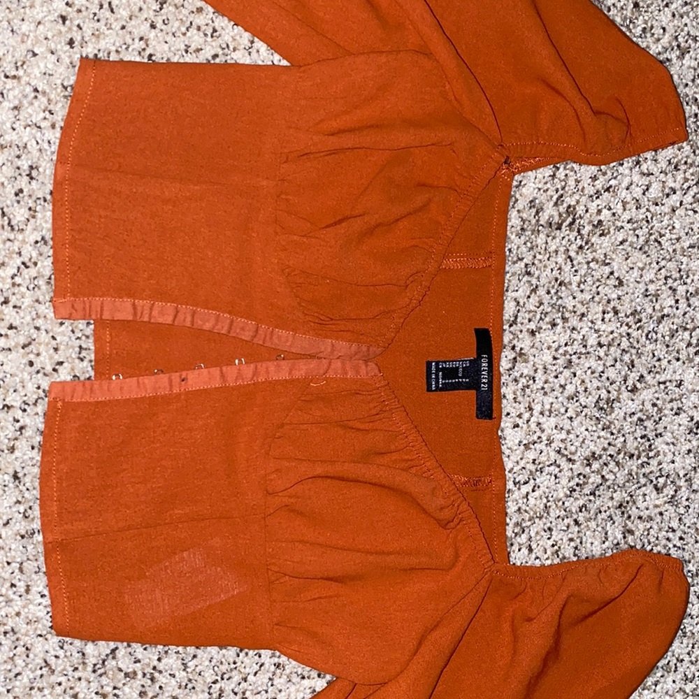 Shirred Hook&Eye crop top